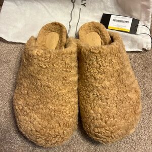 INTENTIONALLY BLANK Tan Fuzzy Slippers